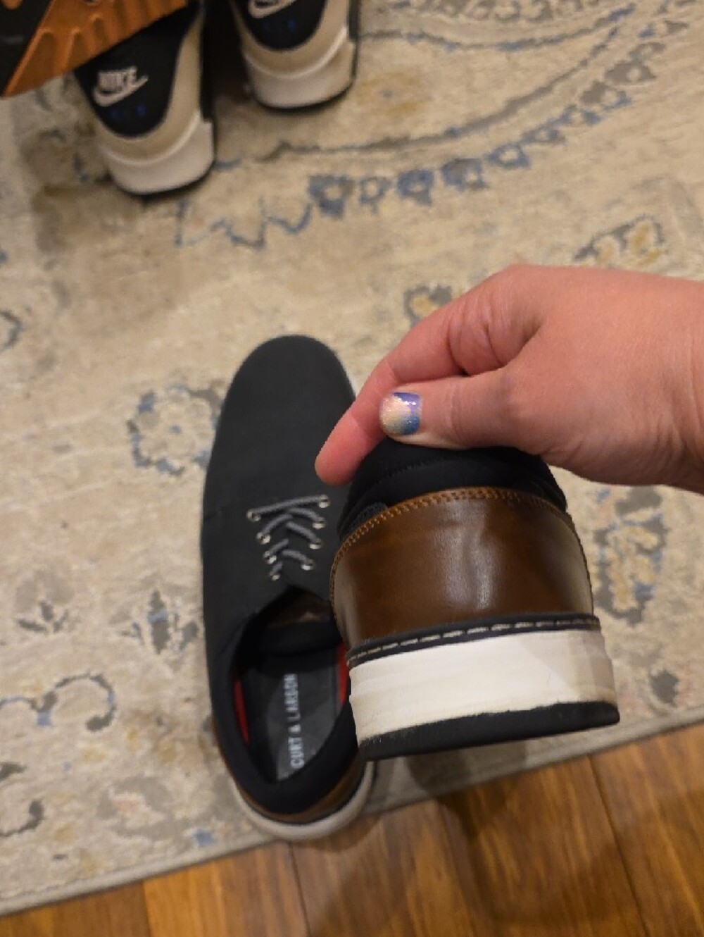 Men's Black Low-Profile Canvas Shoes - Picture 4 of 9
